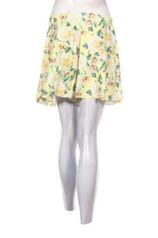 Γυναικείο κοντό παντελόνι Boohoo, Μέγεθος M, Χρώμα Πολύχρωμο, Τιμή 7,03 €