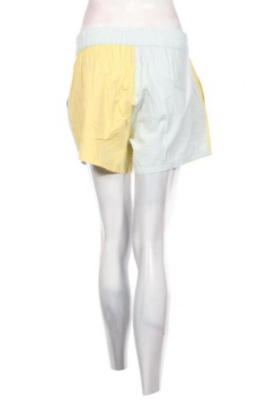 Γυναικείο κοντό παντελόνι Collusion, Μέγεθος XS, Χρώμα Πολύχρωμο, Τιμή 5,85 €