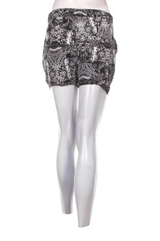 Γυναικείο κοντό παντελόνι Numph, Μέγεθος S, Χρώμα Πολύχρωμο, Τιμή 3,58 €
