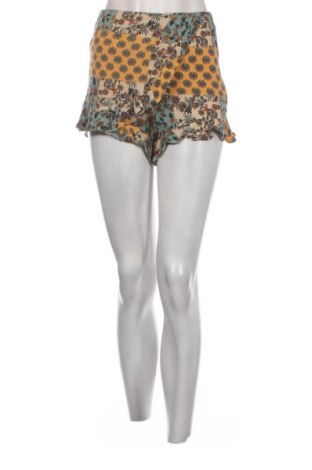 Γυναικείο κοντό παντελόνι Pull&Bear, Μέγεθος S, Χρώμα Πολύχρωμο, Τιμή 3,53 €