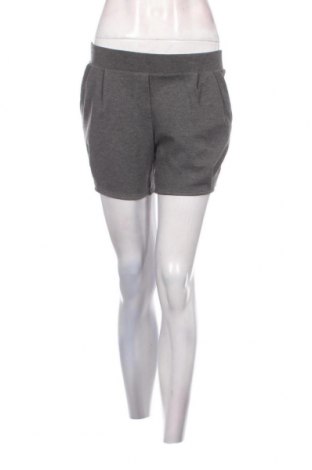 Pantaloni scurți de femei United Colors Of Benetton, Mărime S, Culoare Gri, Preț 17,37 Lei