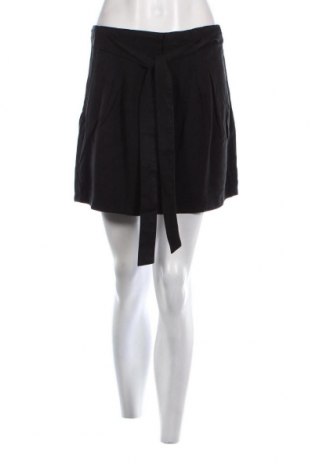 Γυναικείο κοντό παντελόνι Vero Moda, Μέγεθος M, Χρώμα Μαύρο, Τιμή 6,80 €