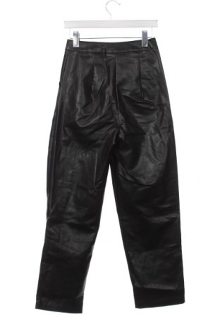 Γυναικείο παντελόνι δερμάτινο SHEIN, Μέγεθος XS, Χρώμα Μαύρο, Τιμή 4,13 €