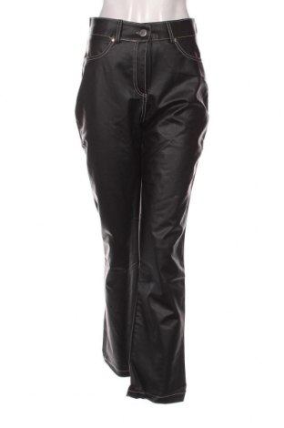 Γυναικείο παντελόνι δερμάτινο Trendyol, Μέγεθος M, Χρώμα Μαύρο, Τιμή 9,42 €
