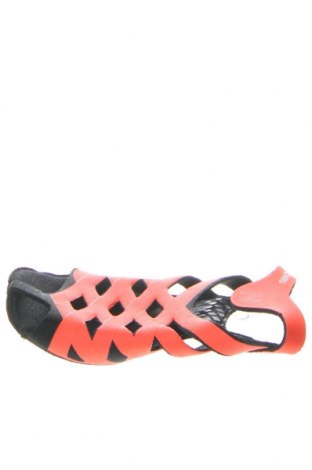 Дамски обувки New Balance, Размер 40, Цвят Многоцветен, Цена 139,00 лв.