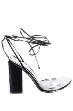 Γυναικεία παπούτσια Pretty Little Thing, Μέγεθος 39, Χρώμα Μαύρο, Τιμή 15,98 €