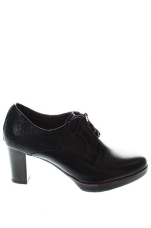 Дамски обувки Tamaris, Размер 42, Цвят Черен, Цена 35,75 лв.
