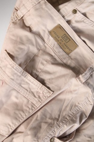 Дамски панталон Jeans By Bessie, Размер M, Цвят Бежов, Цена 6,65 лв.