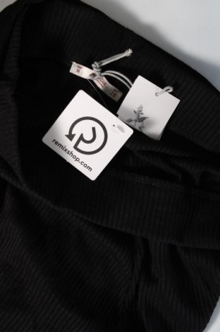Дамски панталон Pull&Bear, Размер M, Цвят Черен, Цена 11,04 лв.