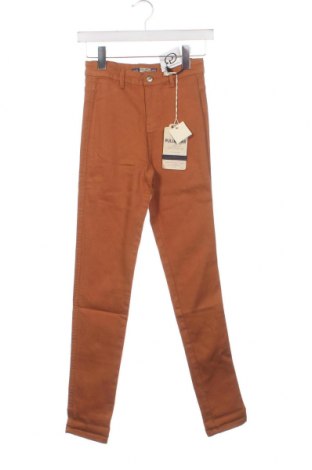 Дамски панталон Pull&Bear, Размер XXS, Цвят Кафяв, Цена 12,88 лв.