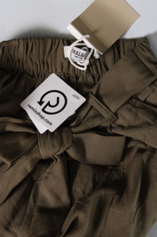 Дамски панталон Pull&Bear, Размер S, Цвят Зелен, Цена 15,64 лв.