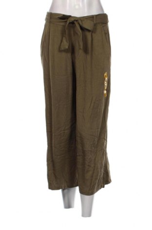 Γυναικείο παντελόνι Pull&Bear, Μέγεθος S, Χρώμα Πράσινο, Τιμή 8,30 €