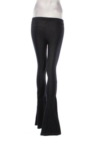 Γυναικείο παντελόνι Pull&Bear, Μέγεθος M, Χρώμα Μπλέ, Τιμή 4,98 €
