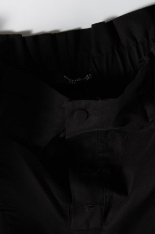 Γυναικείο παντελόνι Yfl Reserved, Μέγεθος M, Χρώμα Μαύρο, Τιμή 4,75 €