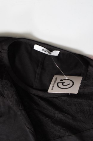 Γυναικείο αμάνικο μπλουζάκι About You, Μέγεθος M, Χρώμα Μαύρο, Τιμή 5,57 €