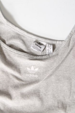 Γυναίκειο αθλητικό τοπ Adidas Originals, Μέγεθος 4XL, Χρώμα Γκρί, Τιμή 3,71 €