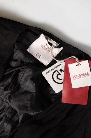 Damski żakiet Pull&Bear, Rozmiar S, Kolor Czarny, Cena 37,32 zł