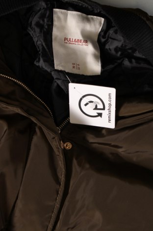 Γυναικείο μπουφάν Pull&Bear, Μέγεθος M, Χρώμα Πράσινο, Τιμή 9,13 €