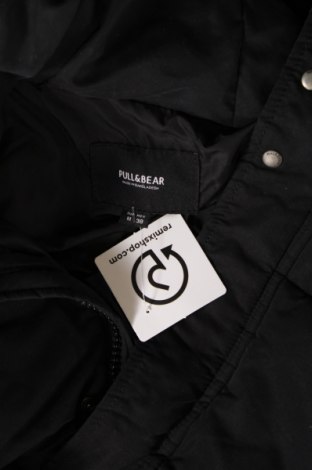Γυναικείο μπουφάν Pull&Bear, Μέγεθος M, Χρώμα Μαύρο, Τιμή 10,76 €
