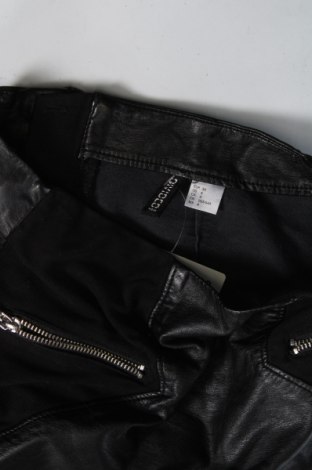 Kožená sukně  H&M Divided, Velikost XS, Barva Černá, Cena  74,00 Kč
