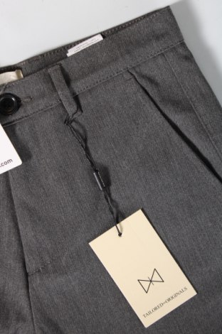 Мъжки къс панталон Tailored Originals, Размер S, Цвят Сив, Цена 13,34 лв.