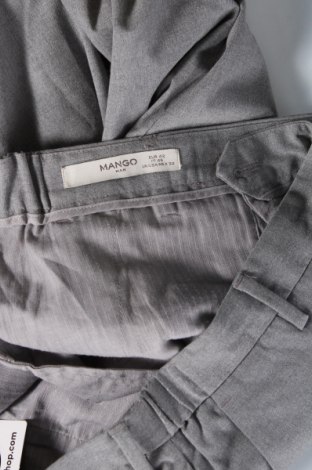 Pantaloni de bărbați Mango, Mărime M, Culoare Gri, Preț 95,39 Lei