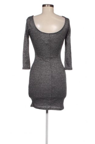 Kleid, Größe S, Farbe Silber, Preis 2,99 €