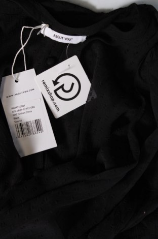 Šaty  About You, Veľkosť S, Farba Čierna, Cena  42,27 €