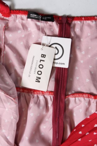 Kleid Bloom, Größe XL, Farbe Rot, Preis € 32,01