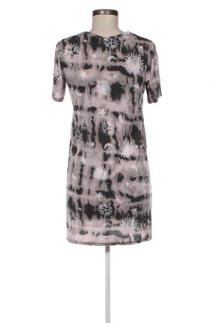 Kleid Boohoo, Größe XS, Farbe Mehrfarbig, Preis 14,84 €