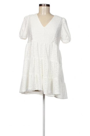 Kleid Busem, Größe S, Farbe Weiß, Preis 20,18 €