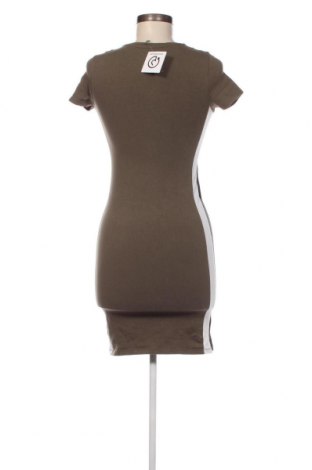 Kleid Clockhouse, Größe S, Farbe Grün, Preis 5,05 €