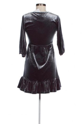 Kleid Diverse, Größe S, Farbe Grau, Preis 47,94 €