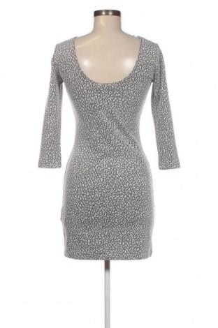 Kleid Envii, Größe M, Farbe Grau, Preis 3,08 €