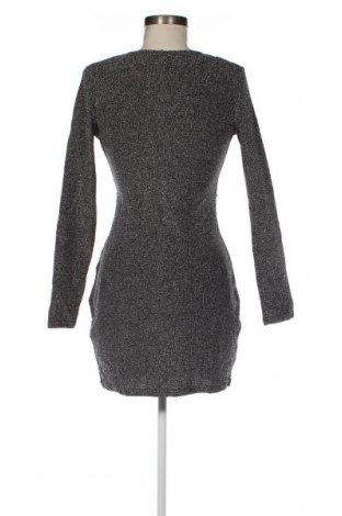 Kleid H&M Divided, Größe M, Farbe Silber, Preis € 3,43