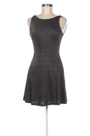 Šaty  H&M Divided, Velikost M, Barva Černá, Cena  125,00 Kč