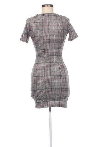 Šaty  H&M Divided, Velikost S, Barva Vícebarevné, Cena  106,00 Kč