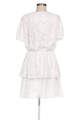 Kleid Mohito, Größe M, Farbe Weiß, Preis 20,18 €