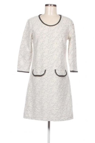 Kleid Ofelia, Größe M, Farbe Weiß, Preis 7,93 €