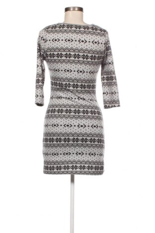 Kleid Peacocks, Größe M, Farbe Mehrfarbig, Preis 14,84 €