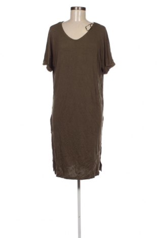 Kleid Pieces, Größe M, Farbe Grün, Preis 37,58 €