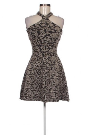 Kleid Pull&Bear, Größe M, Farbe Mehrfarbig, Preis € 12,46