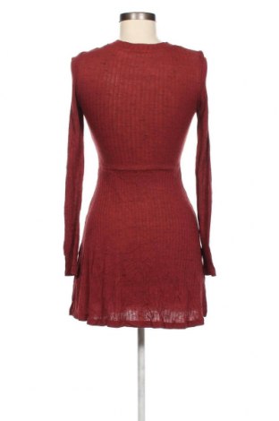 Šaty  Pull&Bear, Veľkosť S, Farba Červená, Cena  4,27 €