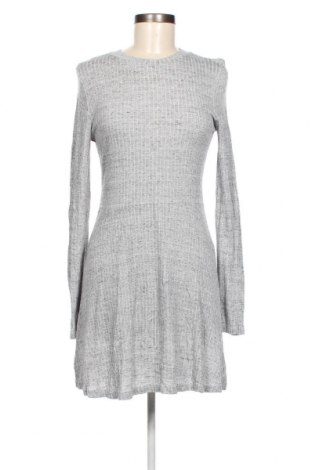 Kleid Pull&Bear, Größe L, Farbe Grau, Preis 3,56 €