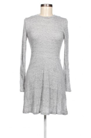 Kleid Pull&Bear, Größe M, Farbe Grau, Preis 3,56 €