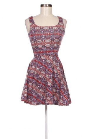 Šaty  Pull&Bear, Velikost S, Barva Vícebarevné, Cena  129,00 Kč