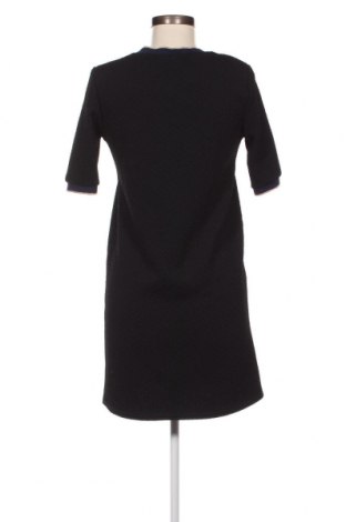 Kleid Quinze Heures Trente, Größe M, Farbe Schwarz, Preis 6,46 €