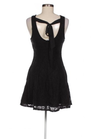 Kleid Speechless, Größe S, Farbe Schwarz, Preis 30,62 €