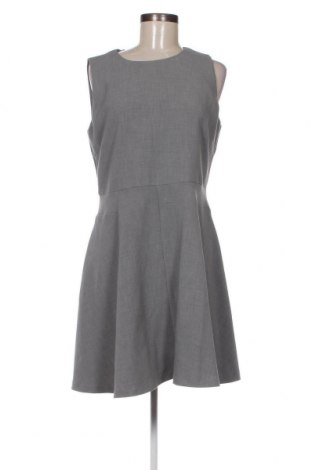 Kleid United Colors Of Benetton, Größe L, Farbe Grau, Preis 16,89 €