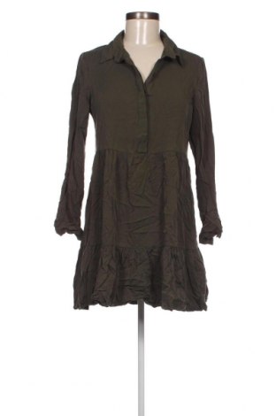 Kleid VILA, Größe S, Farbe Grün, Preis 3,48 €